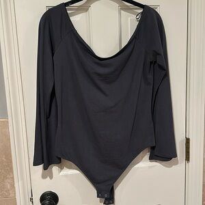 Express Bodysuit with flared sleeves